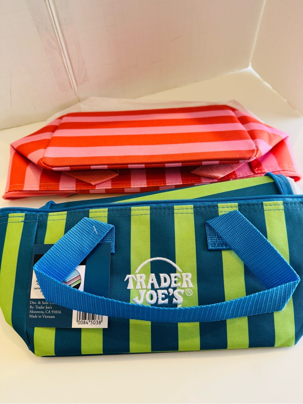 Trader Joe’s New Mini Insulated Totes NWTs (Set of 2)!